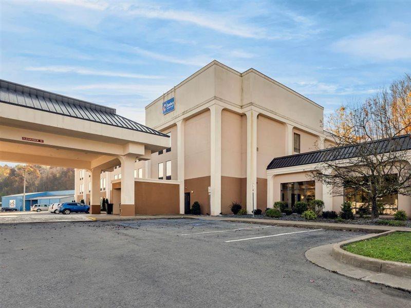 Wingate By Wyndham Buckhannon Exterior photo