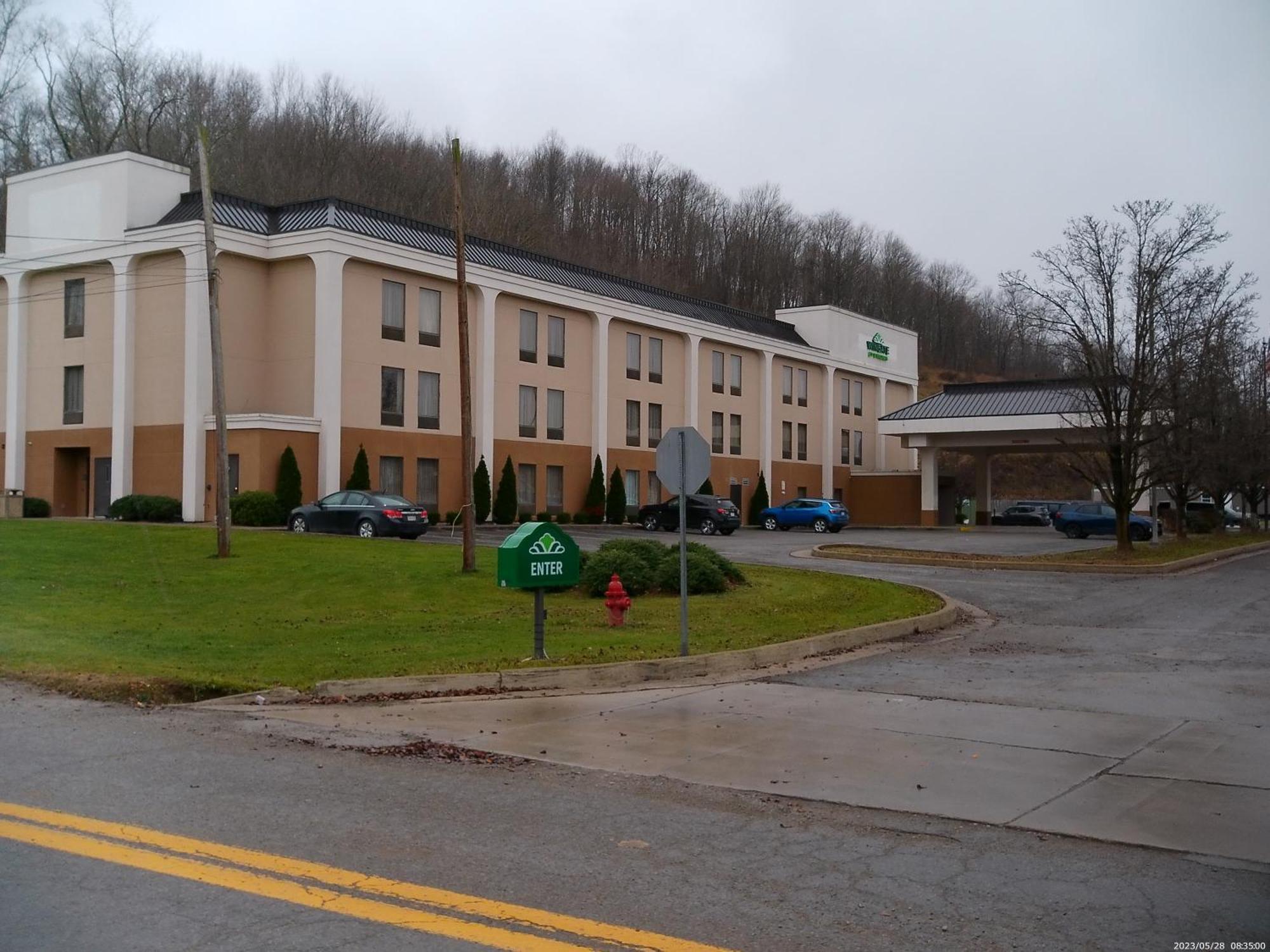 Wingate By Wyndham Buckhannon Exterior photo